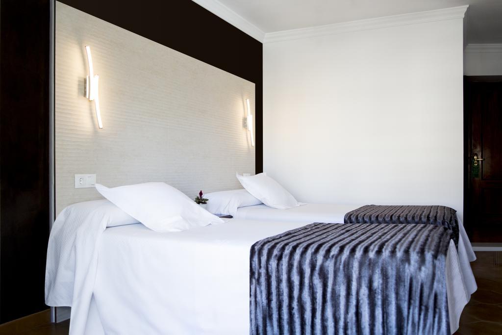 Hostal Alhambra - Adults Only Nerja Ngoại thất bức ảnh