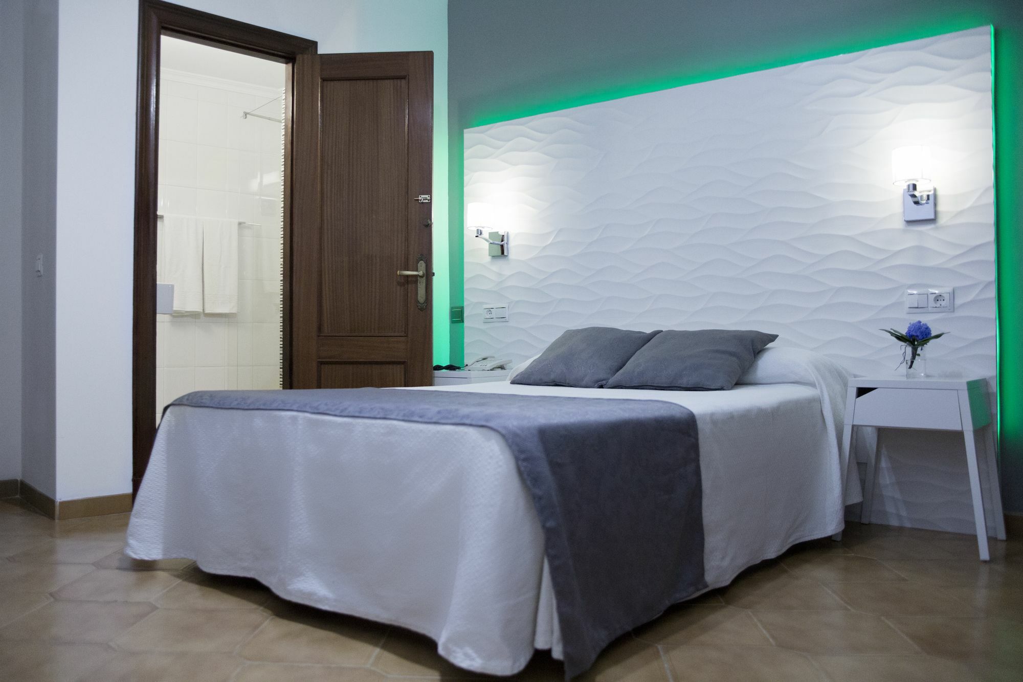 Hostal Alhambra - Adults Only Nerja Ngoại thất bức ảnh